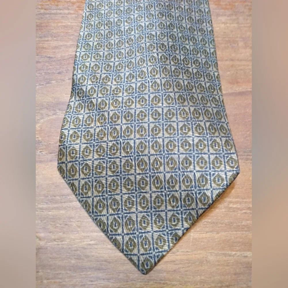 Giorgio Armani Tie, 100% Silk, Blue & Green & Grey Pattern, Made in Italy - Picture 1 of 10
